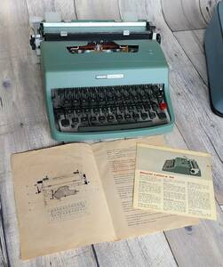 程度良好の美品●olivetti lettera 32 