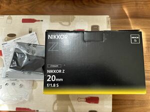 ニコン NIKKOR Z 20mm F1.8 元箱　ケース　マニュアル　取説、保証書、レンズはありません