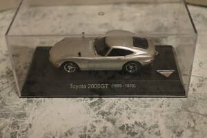 1/43　 京商　トヨタ　2000GT　(1969~1970)　シルバー