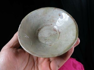 B　ペルシャ白釉碗①　１２世紀　遺跡発掘品　陶器　資料館放出品