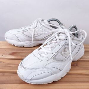 z7176【WX452SG】ニューバランス US9 26.0cm/白 ホワイト 灰 グレー クリーム系 newbalance レディース スニーカー 中古