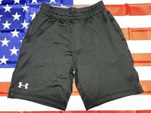 中古美品　UNDER ARMOUR ハーフパンツ サイドポケット　ジッパー付き　裏起毛　Mサイズ