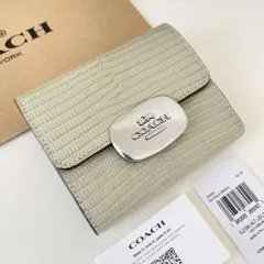 COACH コーチ　折り財布　ペールグリーン 二つ折り財布