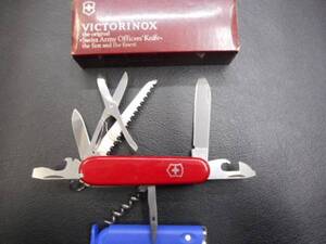 ナイフ　ビクトリノックス　VICTORINOX 　 ８丁出し　赤色