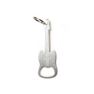 キッカーランド ギターキーチェーンボトルオープナー KIKKERLAND Guitar Keychain Bottle Opener 雑貨 2406