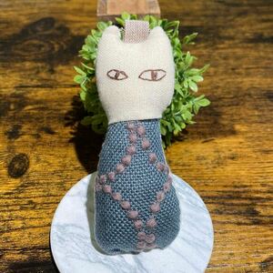 ミナペルホネン　ハンドメイド　ねこ　ぬいぐるみキーホルダー　チャーム　576