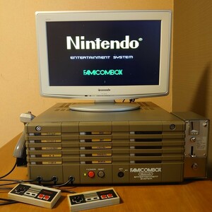 任天堂 ファミコンボックス 業務用ファミコン Nintendo FAMICON BOX 各種キー付き