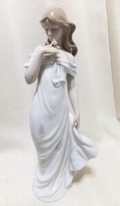 ◆LLADRO/リヤドロ◆「甘い香り」インテリア　オブジェ　陶器　人形　女性　スペイン　