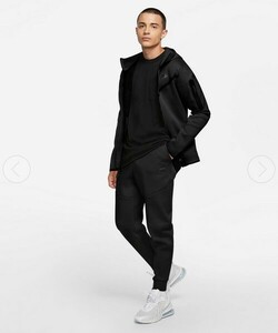 【新品】NIKE MAX TAPER LEG　XL　デッドストック　タグ付き パンツ ジャージ 普段着【ナイキ】