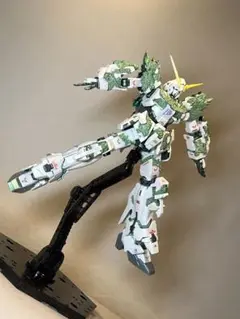 HG ユニコーン ガンダム 光の結晶体  完成品  ガンプラ