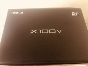 富士フイルム　x100V 新品　黒