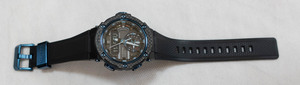 ● カシオ G-SHOCK GST-B200X-1A2JF