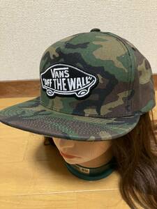 VANS OFF THE WALL迷彩柄帽子キャップUSED※キャップ 帽子 cap・メンズ帽子