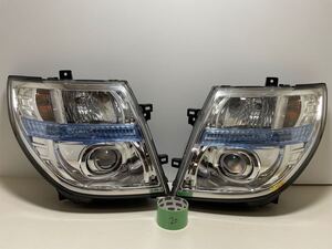 ヘッドランプ エルグランド 左右セット E51/NE51/MNE51/ME51HID KOITO 100-24852 HID