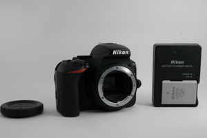 ★極上品★ NIKON D5500 ボディ #L977