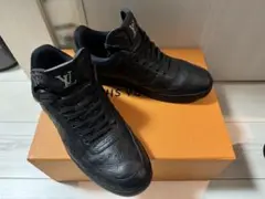 LOUIS VUITTON RIVOLI SNEAKER