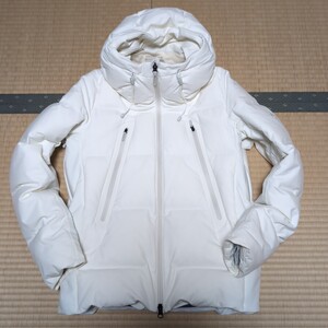 美品 デサント DESCENTE MIZUSAWA MOUNTAINEER BLACK 20FW-I 水沢ダウンマウントレニア オルテライン　Sサイズ ダウンジャケット