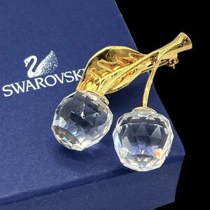 仙53 SWAROVSKI さくらんぼ チェリー モチーフ ブローチ クリスタル ゴールド系 箱付 スワロフスキー ピンバッジ ヴィンテージ レディース