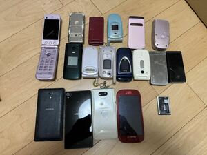 携帯電話スマホ、ガラケー　17種類 ジャンク品まとめ