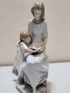 リヤドロ 『おやすみ前のご本』 LLADRO 置物 陶器人形 少女 【現状品】