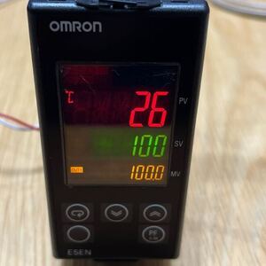 OMRON オムロン 温度調節器 温調計 E5EN-R3HBT-N AC100 to 240V中古品［239］