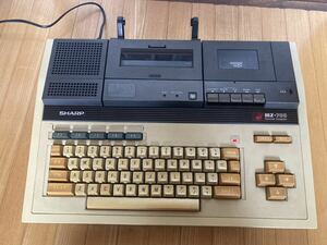 SHARP シャープ MZ-731 パーソナルコンピューター MZ-700シリーズ　レトロ