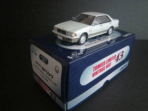 TOMICA LIMITED VINTAGE NEO 43 LV-N43　24a NISSAN セドリック　1/43