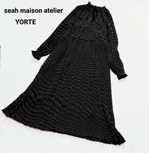 YORTE シアメゾンアトリエ*seah maison atelier*マイクロプリーツ*ロング*マキシ*ワンピース*黒*ドット*水玉*長袖*ゆったり*大きい*洗える