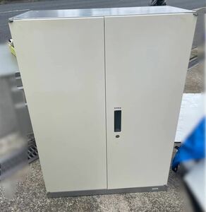 ○D8394 オカムラ 両開きスチール書庫　収納庫 鍵付き　80X41x110○