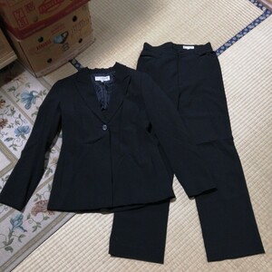 【東京スタイル　22OCTOBRE】　USED　レディース　パンツスーツ　ジャケット36＆パンツ38　ブラック　