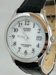 【118-42】1円〜【稼働品】CITIZEN シチズン エコドライブ H415-S033012 電波ソーラー デイト 純正ベルト ホワイト メンズ 同梱不可