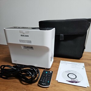 ほぼ新品 RICOH PJ WX4153N プロジェクター 超単焦点 リコー