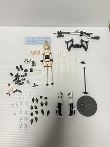 猟兵型　エーデルワイス　　武装神姫　メガミデバイス コトブキヤ　 ジャンク　