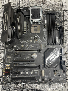 ゲーミングマザーボード MSI H270 GAMING PRO CARBON 【即決可能】