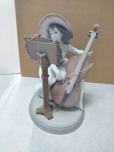 リヤドロ チェロを弾く少女 　美品　希少　 陶器人形　LLADRO フィギュリン 置物