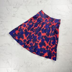 美品 Marc by Marc Jacobs マークバイマークジェイコブス シルク100% 花柄フレアスカート バックジップ 膝丈 裏地あり 赤 紺 サイズ2*TC876