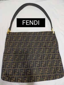 FENDI フェンディ　ショルダーバッグ　ズッカ　FF金具　 ジャガード　美品