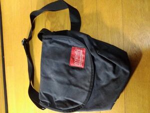 Manhattan Portage/マンハッタンポーテージ メッセンジャーバッグ/ショルダーバッグ 黒 送料350円～