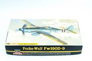 ハセガワ／ドラゴン　1/48 フォッケウルフ　Fw190D-9　内袋未開封未組立　プラモデル　HD４