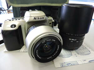 Z112☆ニコン　Nikon F50 ボディ本体 +SIGMA　マクロレンズ28-80mm　F3.5-5.6Ⅱ/ズームレンズ100-300mm　F4.5-6.7　+収納bag付　☆