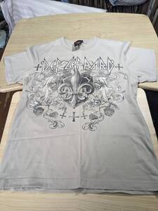 【服飾】 ビンテージ レア Tシャツ バンド 当時物? Def Leppard デフ・レパード Tour 2011 ツアー SHOOT S ベージュ 半袖