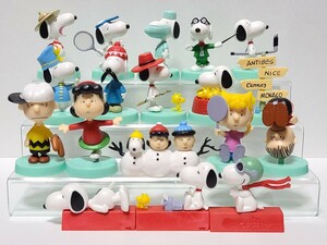 美品 ピーナッツ PEANUTS スヌーピー 全18種 フルコンプリート シークレットあり チョコエッグ フィギュア 人気 レア