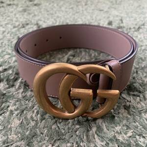 GUCCI グッチ　ダブルGバックル　レザーベルト　ベージュ　新品未使用です。