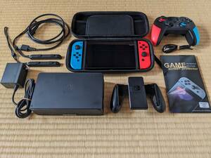 Nintendo Switch　ニンテンドースイッチ　有機ELモデル　本体　収納ケース　コントローラー　保護フィルム