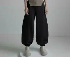 chuclla　Volume hem squeezing sweat pants