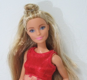 Barbie/バービー　人形　ワンピース　RDハート