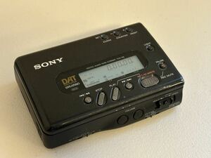 SONY DATウォークマン WALKMAN DAT SONY DAT テープレコーダー　TCD-D8 ジャンク品