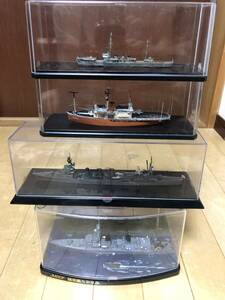 艦船プラモデル完成品　4点（ケース付き） ※艦船名など詳細不明