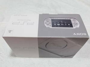 新品同様　ミスティック シルバー　PSP-3000　液晶画面は、完全に無傷、ヤケ無し　ほとんど未使用に近い　付属品も綺麗な美品　全7点セット