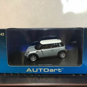 275 ミニカー 1/43 オートアート MINI　ミニクーパー 2006 シルバーメタリック ホワイトルーフ モデルカー 模型 完成品